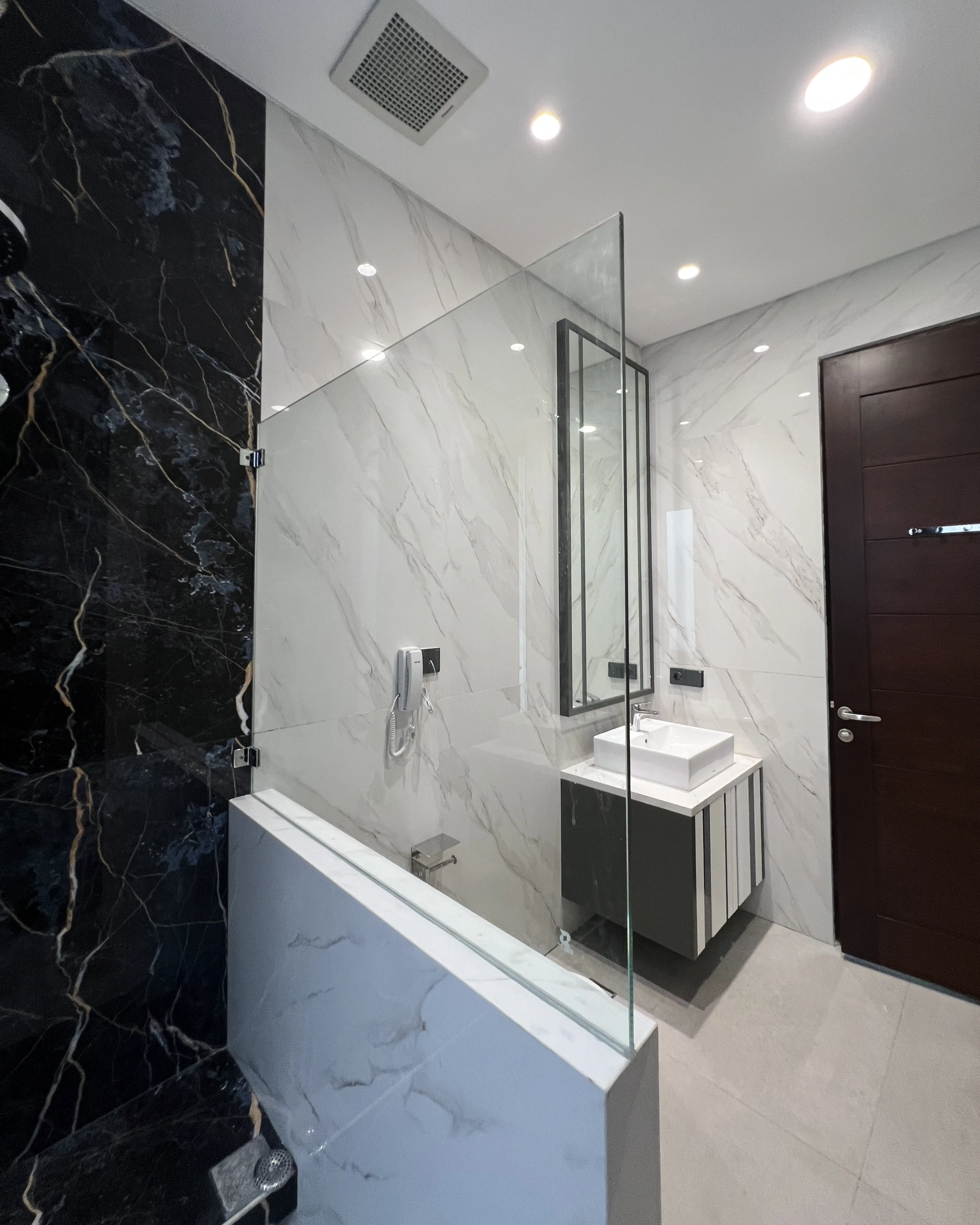 Tempered Glass Shower Partition